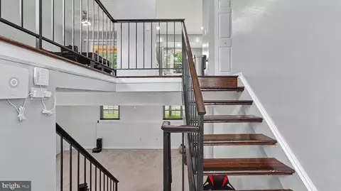 Entry Way - 9012 Cameron Ct, Clinton, MD 20735 photo 8 of 12
