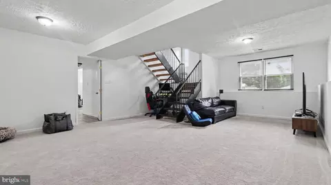 Entry Way - 9012 Cameron Ct, Clinton, MD 20735 photo 11 of 12