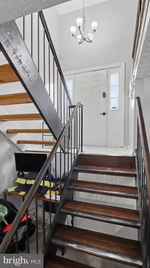 Entry Way - 9012 Cameron Ct, Clinton, MD 20735 photo 7 of 12