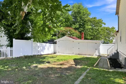 Exterior - 36 Avondale St, Laurel, MD 20707 photo 6 of 9