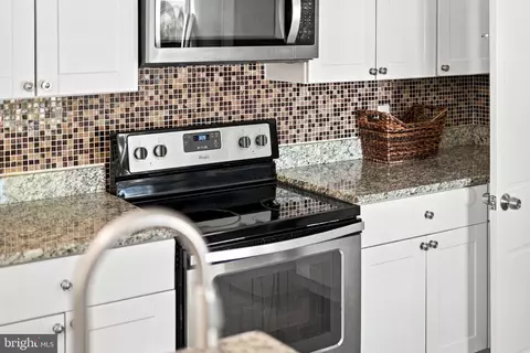 Kitchen - 36 Avondale St, Laurel, MD 20707 photo 2 of 4