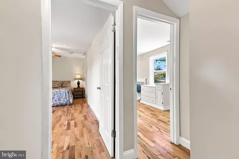 Entry Way - 36 Avondale St, Laurel, MD 20707 photo 3 of 4