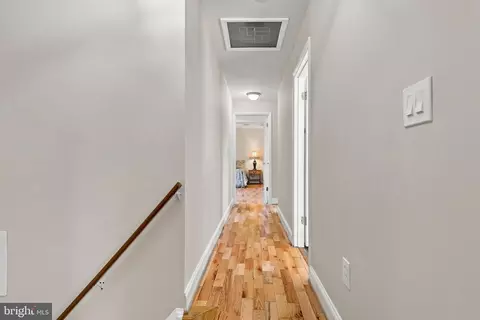 Entry Way - 36 Avondale St, Laurel, MD 20707 photo 4 of 4