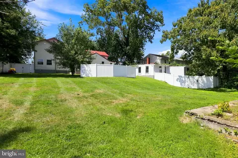 Exterior - 36 Avondale St, Laurel, MD 20707 photo 7 of 9