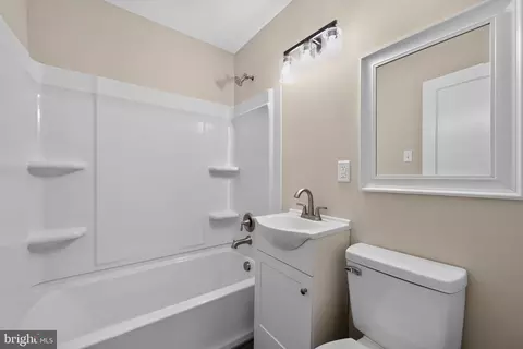 Bath - 1911 Arcadia Ave, Capitol Heights, MD 20743 photo 1 of 2