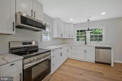 Kitchen - 13304 Cherry Tree Crossing Rd, Brandywine, MD 20613 photo 1 of 1