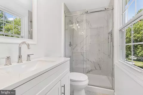 Bath - 9005 Eastbourne Ln, Laurel, MD 20708 photo 3 of 3