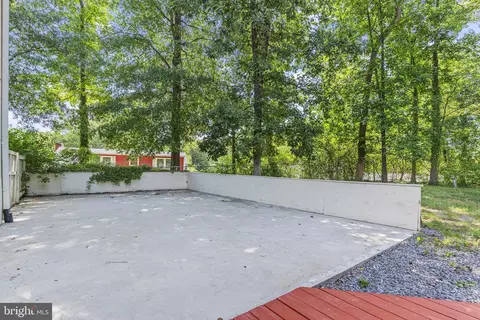 Exterior - 9005 Eastbourne Ln, Laurel, MD 20708 photo 4 of 6