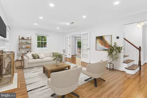 Living - 9005 Eastbourne Ln, Laurel, MD 20708 photo 3 of 5