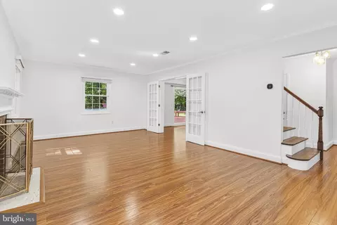 Living - 9005 Eastbourne Ln, Laurel, MD 20708 photo 2 of 5