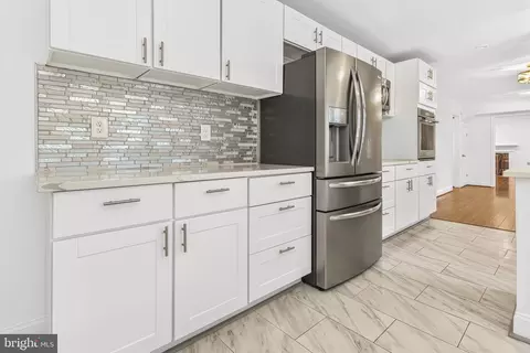Kitchen - 9005 Eastbourne Ln, Laurel, MD 20708 photo 4 of 4