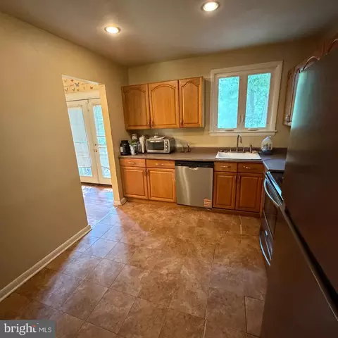 Kitchen - 12821 E Shelby Ln, Brandywine, MD 20613 photo 2 of 2