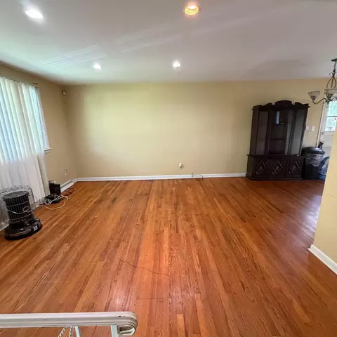 Living - 12821 E Shelby Ln, Brandywine, MD 20613 photo 2 of 2