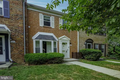 7950 Lakecrest Dr, Greenbelt, MD 20770