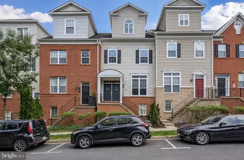 8005 Homefield Dr, Landover, MD 20785