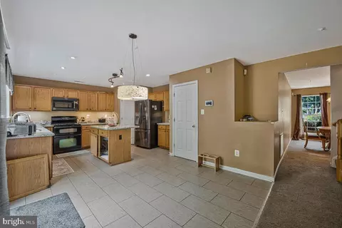 Entry Way - 3000 Eagles Nest Dr, Bowie, MD 20716 photo 5 of 7