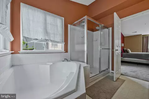 Bath - 3000 Eagles Nest Dr, Bowie, MD 20716 photo 2 of 4
