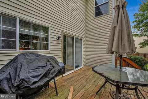 Exterior - 3000 Eagles Nest Dr, Bowie, MD 20716 photo 6 of 11