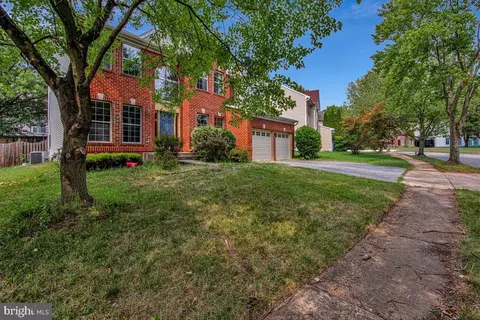 Exterior - 3000 Eagles Nest Dr, Bowie, MD 20716 photo 4 of 11