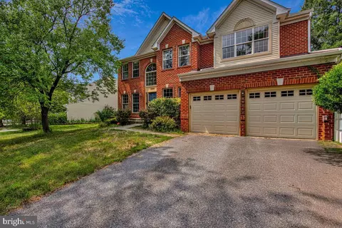 Exterior - 3000 Eagles Nest Dr, Bowie, MD 20716 photo 3 of 11