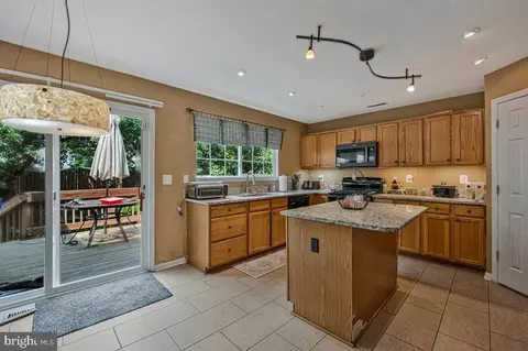 Kitchen - 3000 Eagles Nest Dr, Bowie, MD 20716 photo 2 of 5