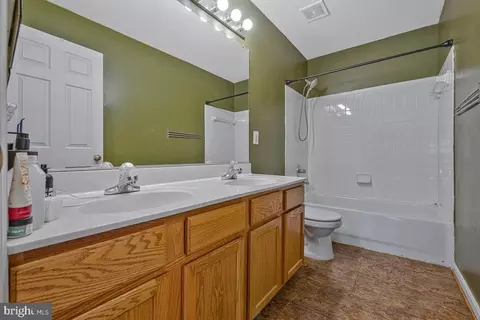Bath - 3000 Eagles Nest Dr, Bowie, MD 20716 photo 3 of 4