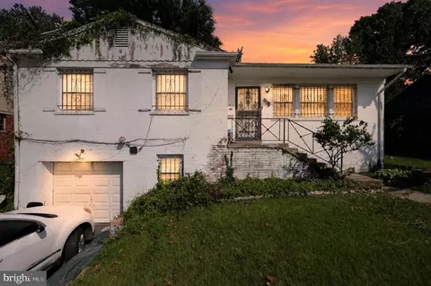 2511 Oxon Run Dr, Temple Hills, MD 20748