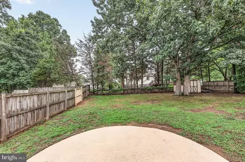 Exterior - 4810 Reilly Dr, Clinton, MD 20735 photo 10 of 10