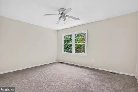 Bedroom - 4810 Reilly Dr, Clinton, MD 20735 photo 5 of 7