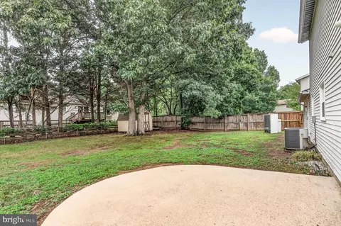 Exterior - 4810 Reilly Dr, Clinton, MD 20735 photo 5 of 10