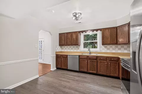 Kitchen - 4810 Reilly Dr, Clinton, MD 20735 photo 2 of 2