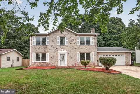 Exterior - 4810 Reilly Dr, Clinton, MD 20735 photo 2 of 10
