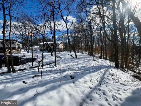 3398 Orme, Temple Hills, MD 20748 photo 2