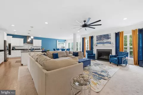 Living - 6006 Savannah Dr, Brandywine, MD 20613 photo 1 of 1
