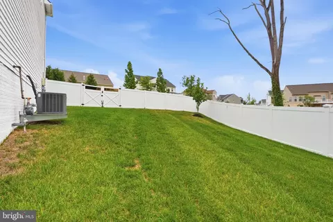 Exterior - 6006 Savannah Dr, Brandywine, MD 20613 photo 12 of 18