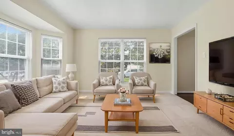 Entry Way - 8604 Cory Dr, Bowie, MD 20720 photo 5 of 15