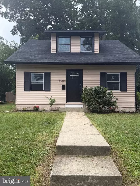 5005 Hollywood Rd, College Park, MD 20740
