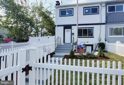 2112 Columbia Pl, Landover, MD 20785
