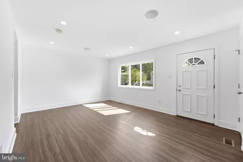 Living - 2112 Columbia Pl, Landover, MD 20785 photo 1 of 6