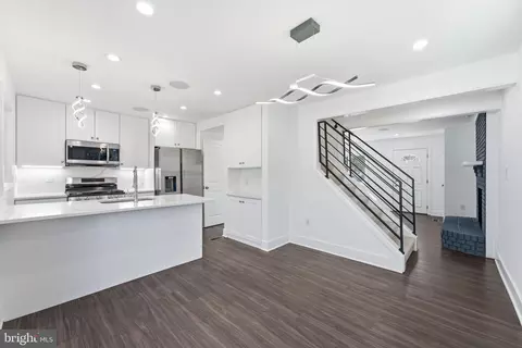 Entry Way - 2112 Columbia Pl, Landover, MD 20785 photo 1 of 3