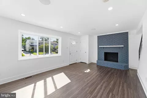 Living - 2112 Columbia Pl, Landover, MD 20785 photo 3 of 6