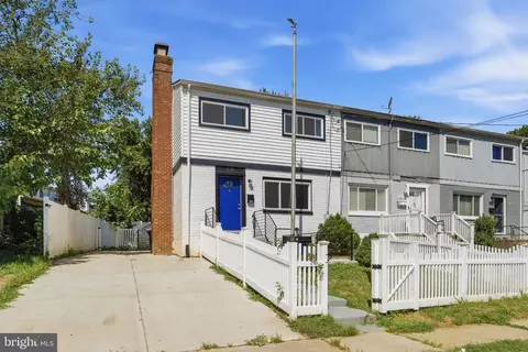 Exterior - 2112 Columbia Pl, Landover, MD 20785 photo 2 of 10