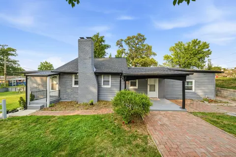 Exterior - 1104 Clovis Ave, Capitol Heights, MD 20743 photo 2 of 3
