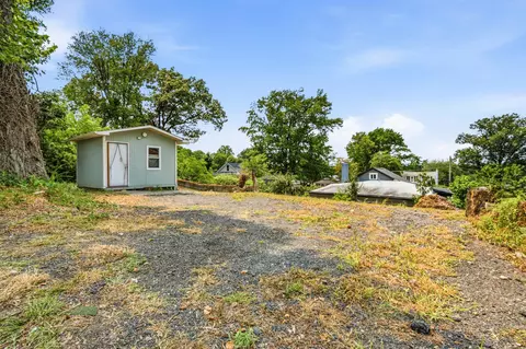 Exterior - 1104 Clovis Ave, Capitol Heights, MD 20743 photo 3 of 3