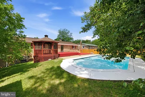 Exterior - 5804 Spell Rd, Clinton, MD 20735 photo 6 of 11