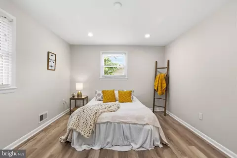 Bedroom - 5804 Spell Rd, Clinton, MD 20735 photo 2 of 4