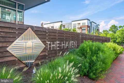 145 Riverhaven Dr #208, National Harbor, MD 20745