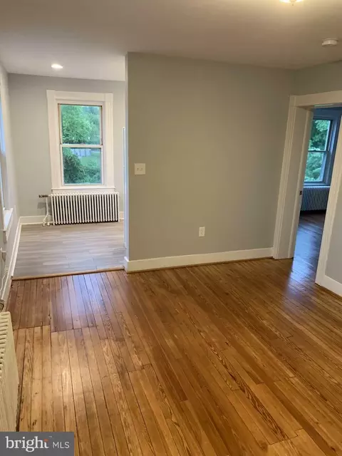 Entry Way - 120 2nd St, Laurel, MD 20707 photo 4 of 6