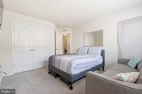 Bedroom - 9407 Geaton Park Pl, Lanham, MD 20706 photo 4 of 4