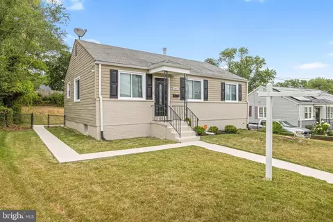 5405 Morton Pl, Riverdale, MD 20737